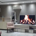 Konyaalti\'Nda Lueks Havuzlu 1+1